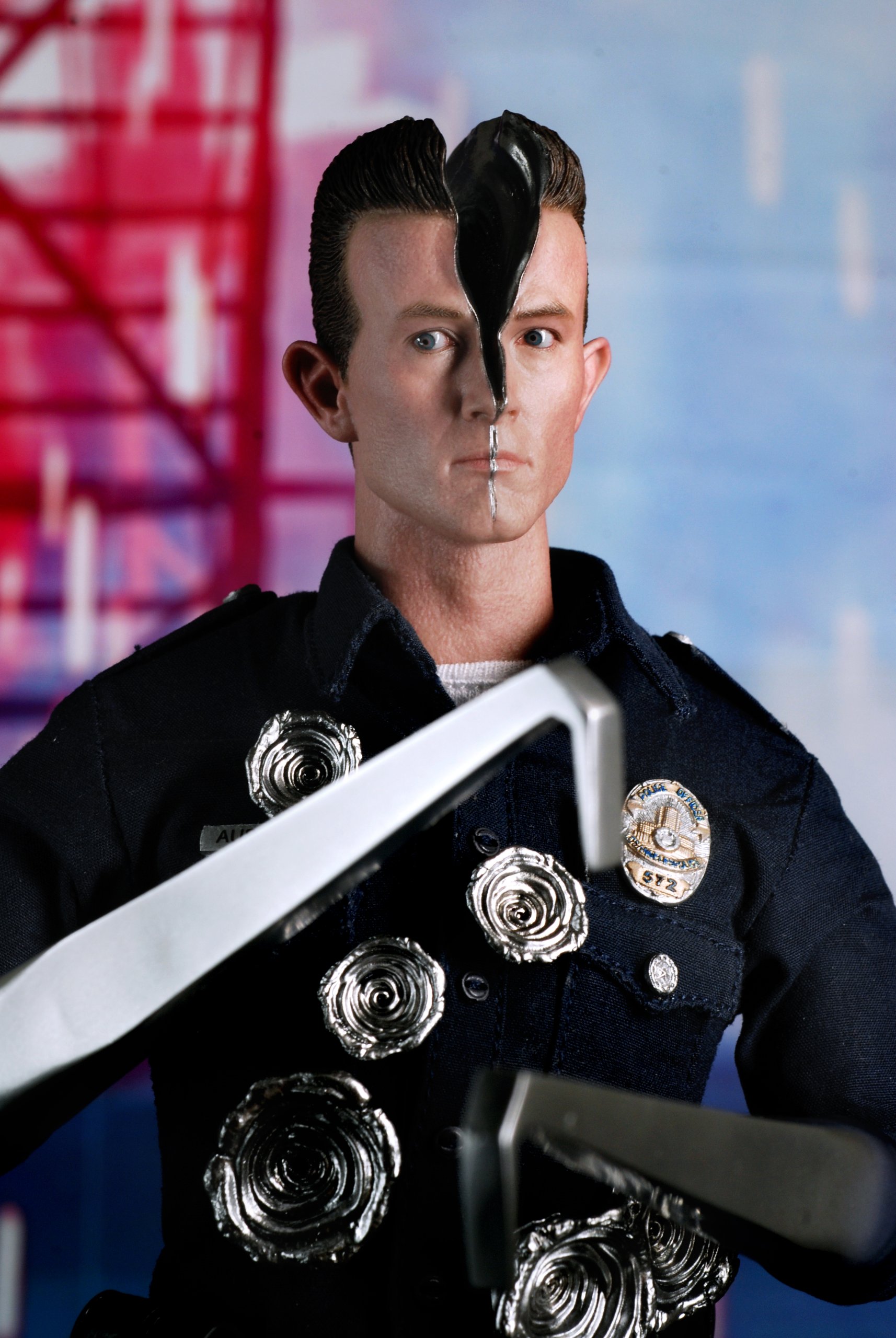 Figure/Doll :: Hot Toys :: Movie Masterpiece Terminator 2 T-1000 1